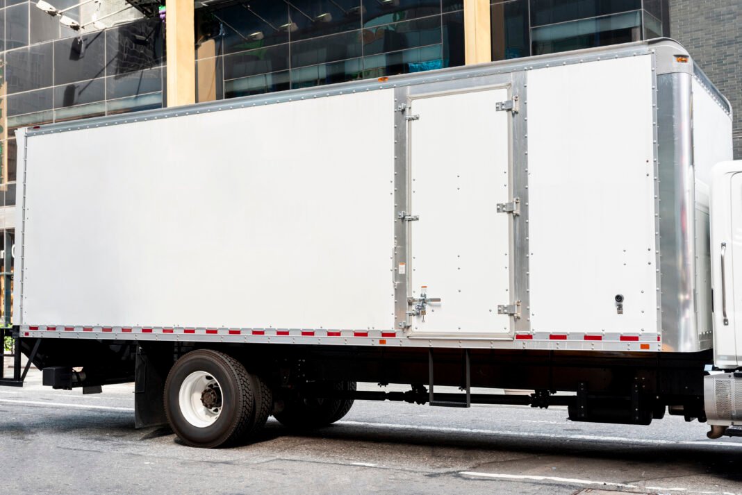 What Businesses Need to Know Before Renting a Reefer Trailer