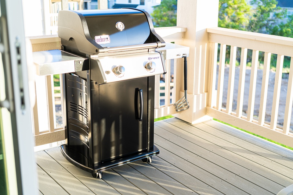 How to Choose the Right Weber BBQ for Your Outdoor Space Weber BBQ
